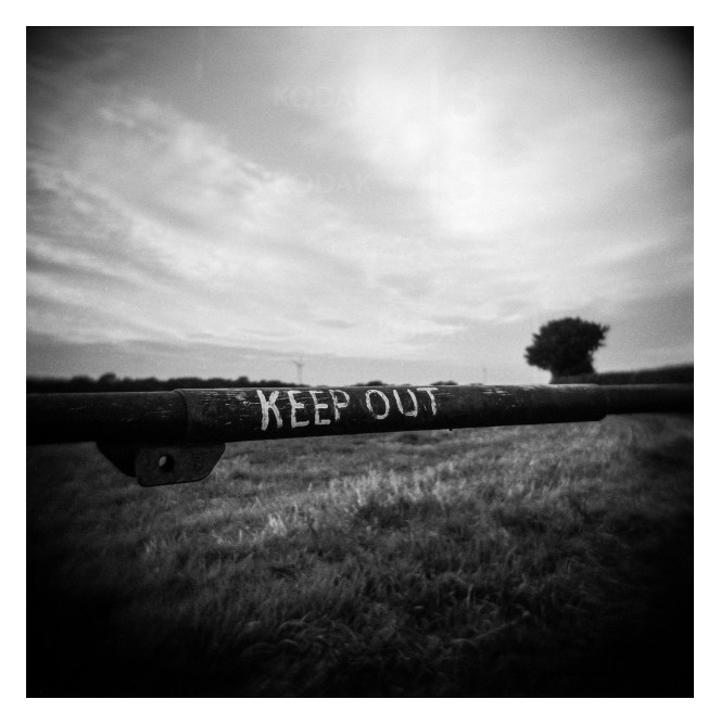 FILM - Keep out